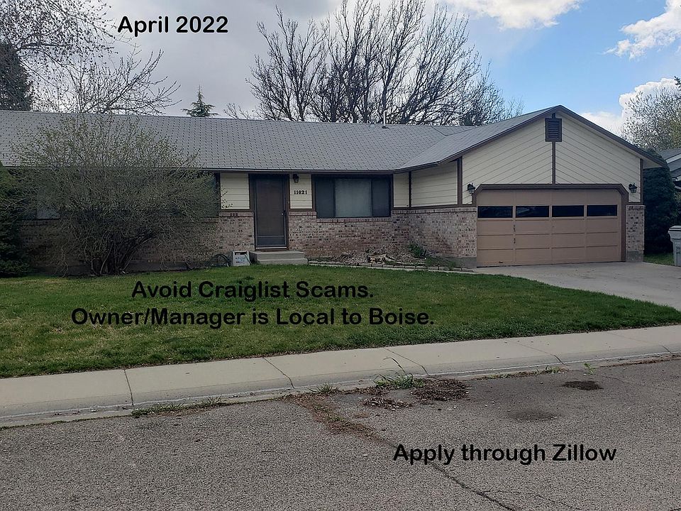 Easy to maintain Front Lawn. 2 Car Garage. Driveway and Street Parking.