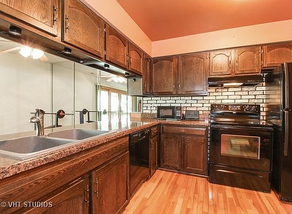 3rd image of 828 E Glenwood Dyer Rd #2E