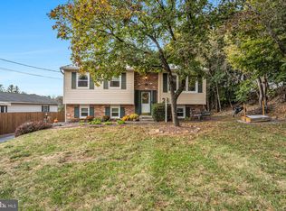 23 Roseglen Rd, Duncannon, PA 17020