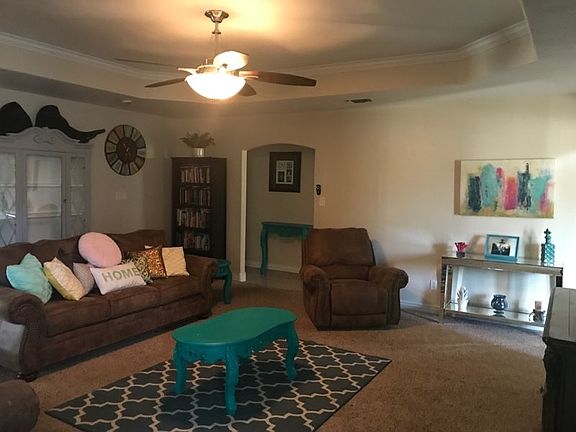 2nd image of 3303 Shinkle Dr