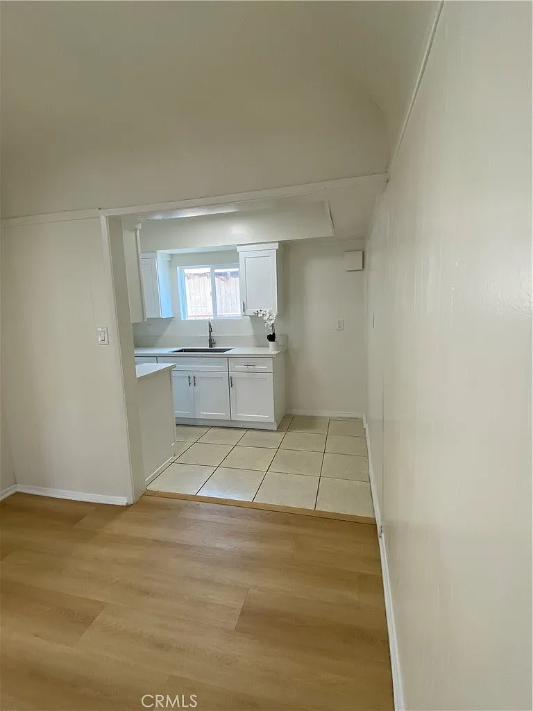 1 bed, 425 sqft, $1,850 — Photo 3
