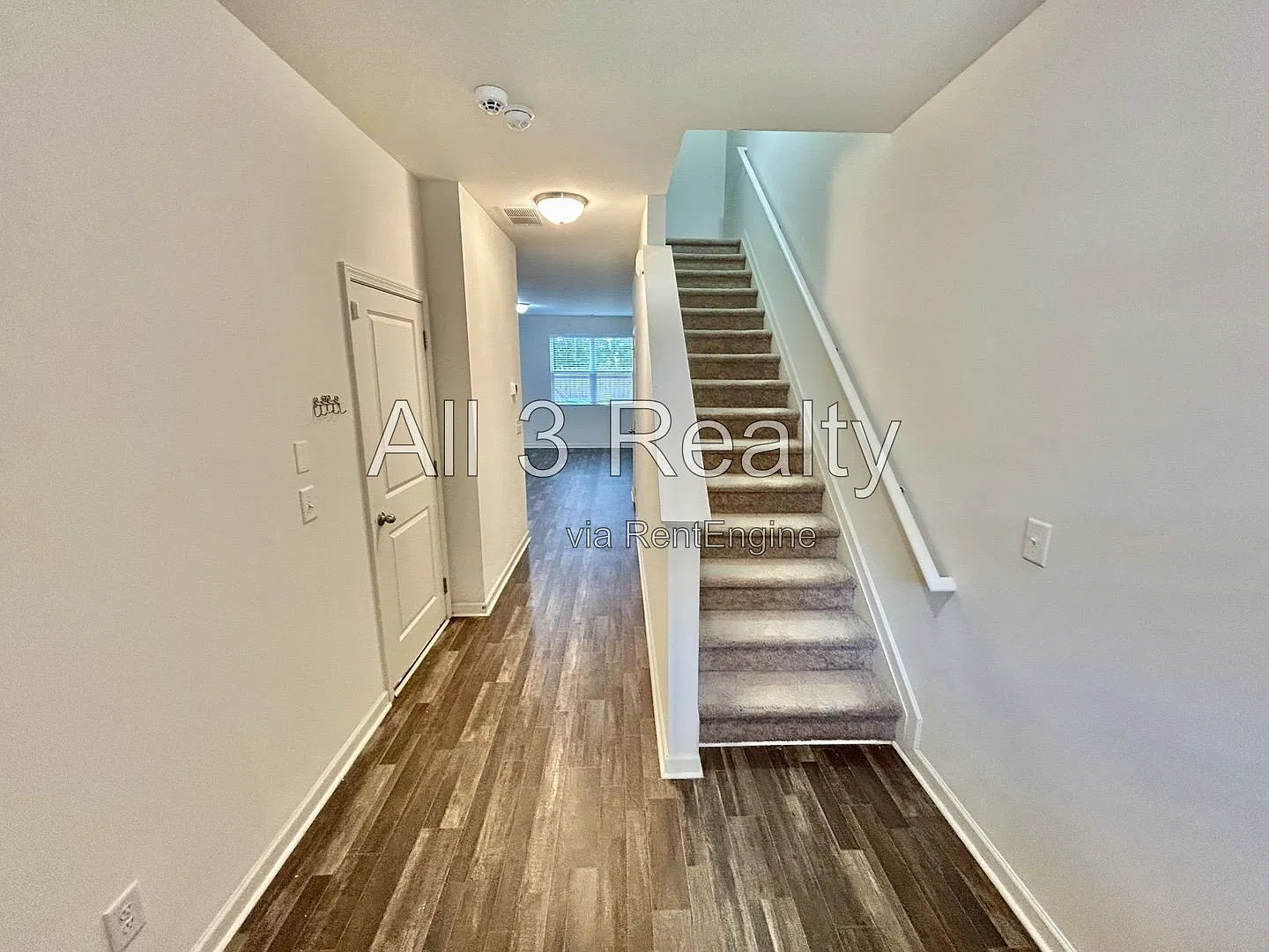 3 bed, 2.0 bath, 1514 sqft, $2,100 — Photo 4