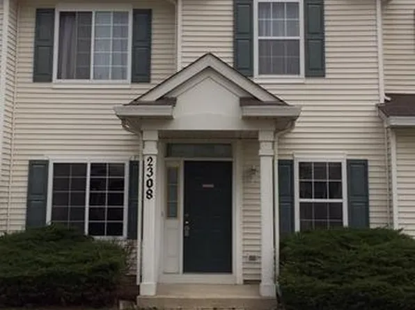 2308 Reflections Dr, Aurora, IL 60502