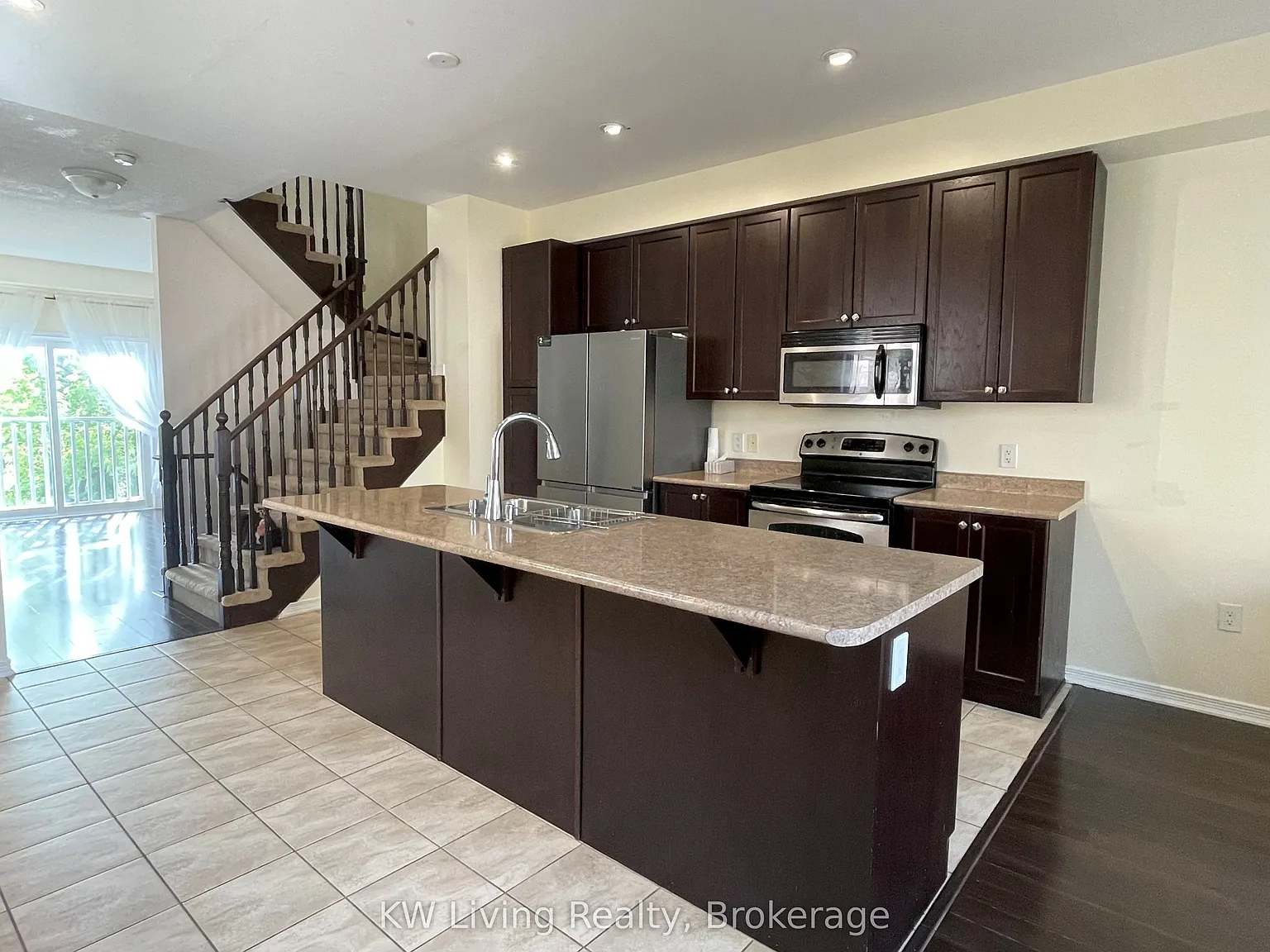 3 bed, $3,100 — Photo 3