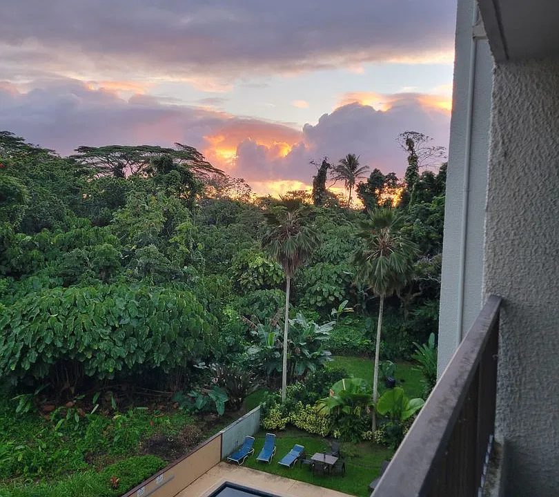 1875 Kalanianaole St #404