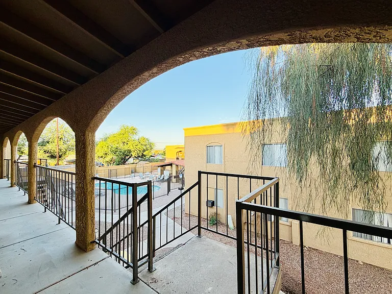 Santa Cruz Apartments - Studios, 1 Bedroom and 2 Bedrooms with Pool! — Photo 37