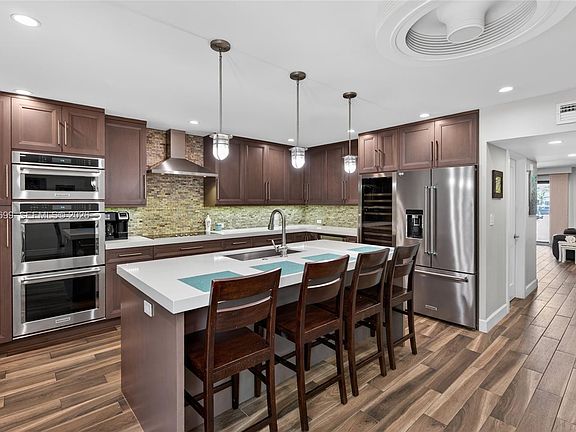 4th image of 3726 NE 166th St #116