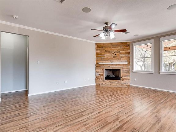 5th image of 1808 Montana Ct
