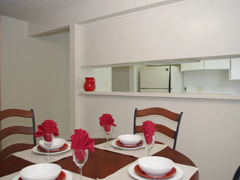 Park Haven Apartments — Photo 18