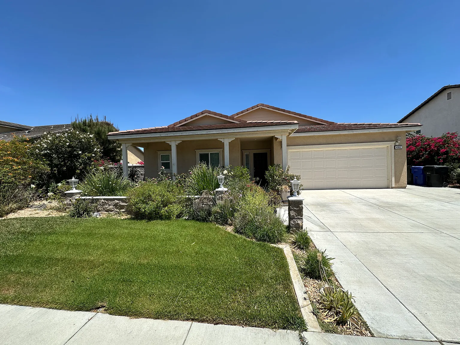 4 bed, 2463 sqft, $3,500 — Photo 1