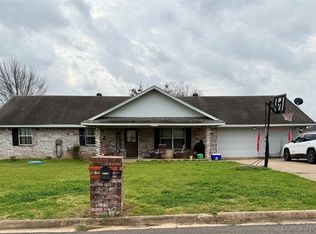 2709 Forrest Cir, Durant, OK 74701