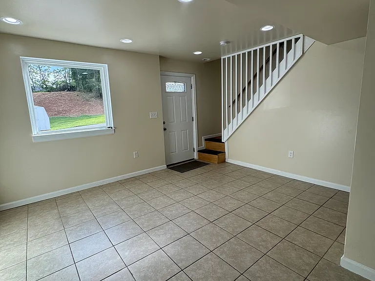106 Bryant Rd — Photo 15