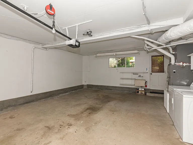 13981 Mercado Dr — Photo 43