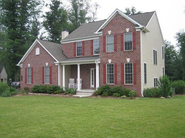 2nd image of 4506 Woods Way