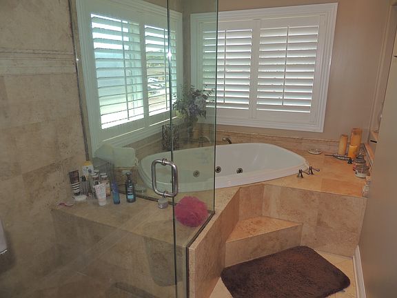 4th image of 4744 Palo Verde Ave