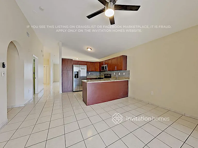 16802 SW 143rd Pl — Photo 5