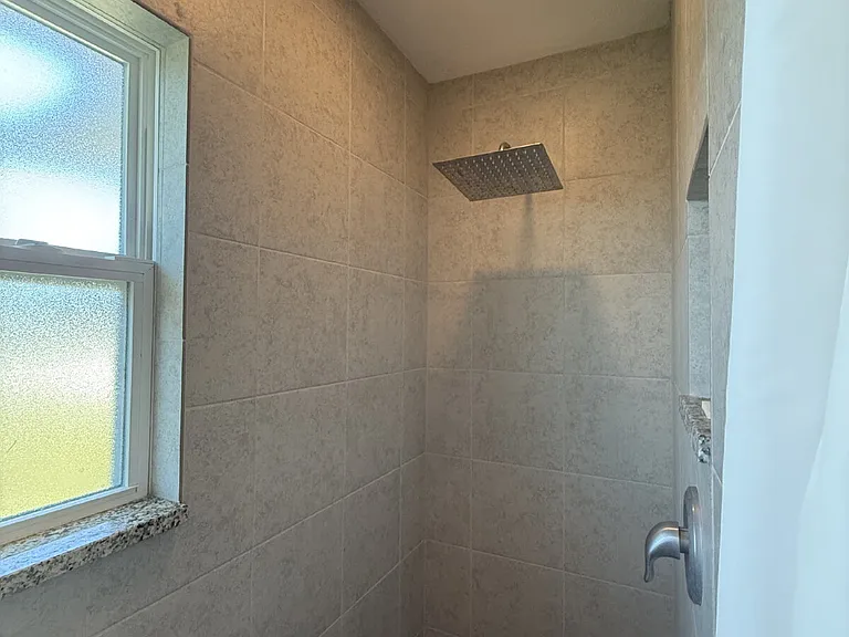 230 Wisconsin Ave — Photo 15