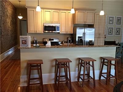 Great bar for conversations, snacks or family and friends hang out