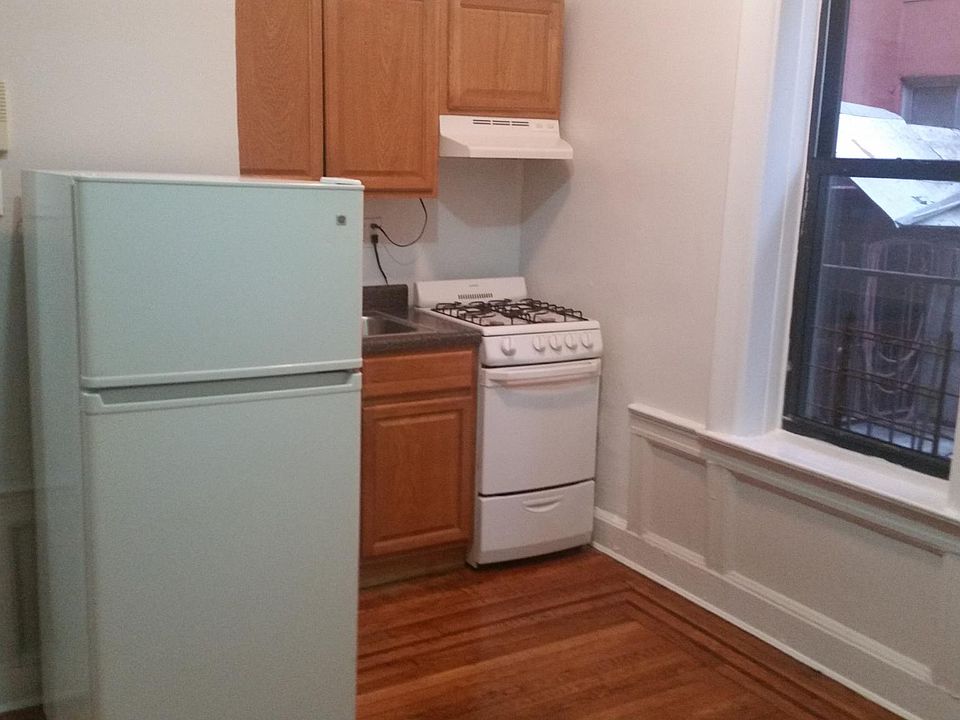 2nd image of 3519 147th St Fl 1ST