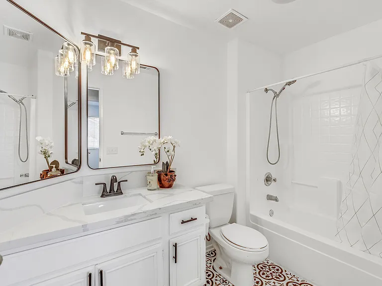 7642 Northrop Dr — Photo 47