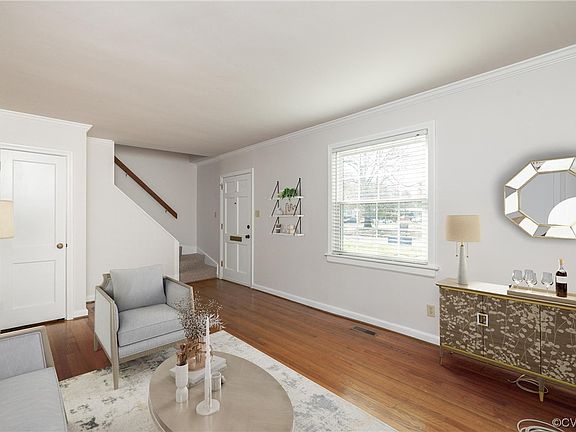 4th image of 1001 Baywood Ct