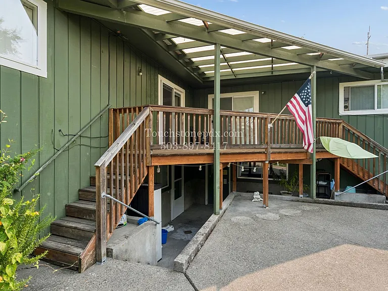 18016 NE Davis St — Photo 30