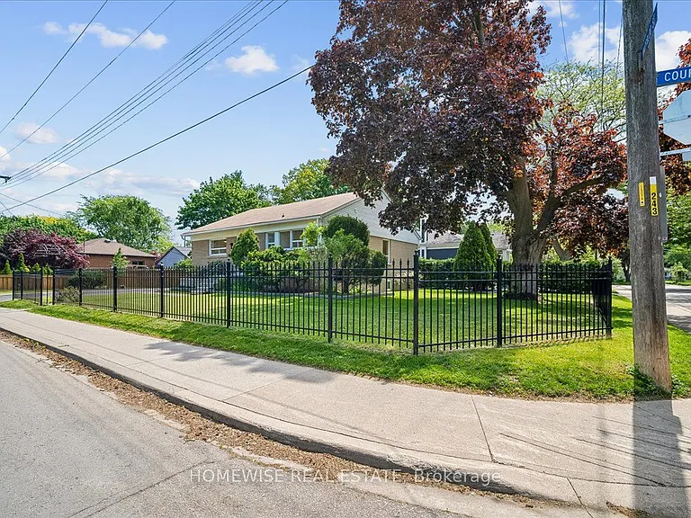 2182 Courtland Dr — Photo 2