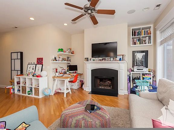 4th image of 3154 N Kenmore Ave APT 3W