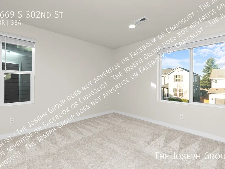 5669 S 302nd St — Photo 26