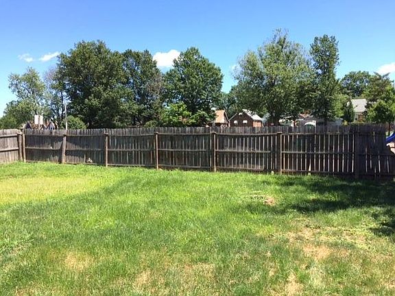 4th image of 1032 Belvoir Ln