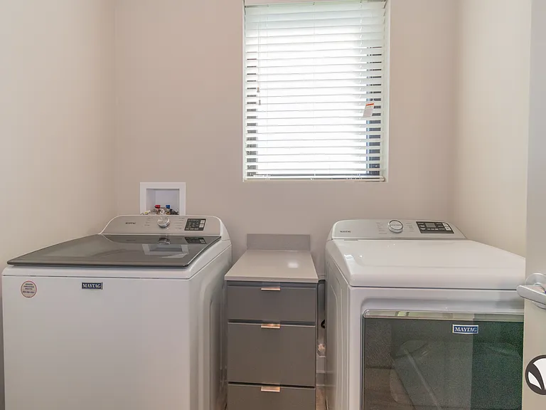 Chateau at Yankee Hill Apartments — Photo 29