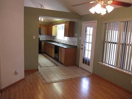 4th image of 622 Duncan Dr