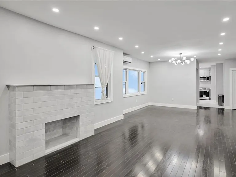 561 Grand Ave #1 — Photo 6