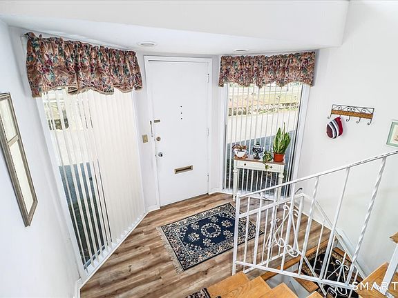 4th image of 160 Fairfield Woods Road #20