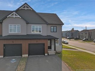 3 Brooklyn St, Moncton, NB E1A7G4