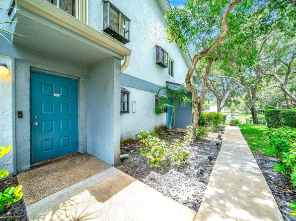 2717 S Oakland Forest Drive #102, Oakland Park, FL 33309