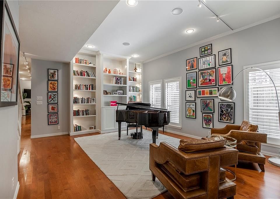 1st image of 3647 Asbury St