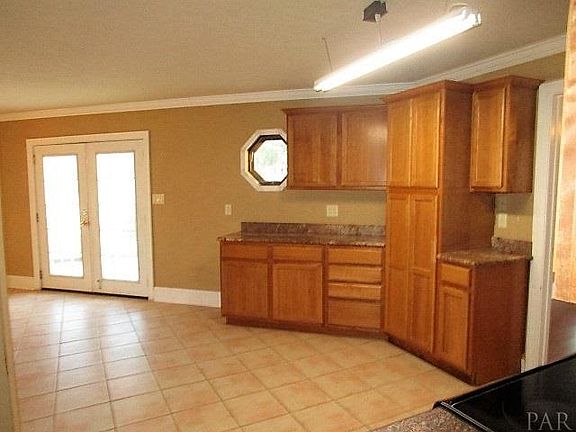 3rd image of 809 Via Deluna Dr