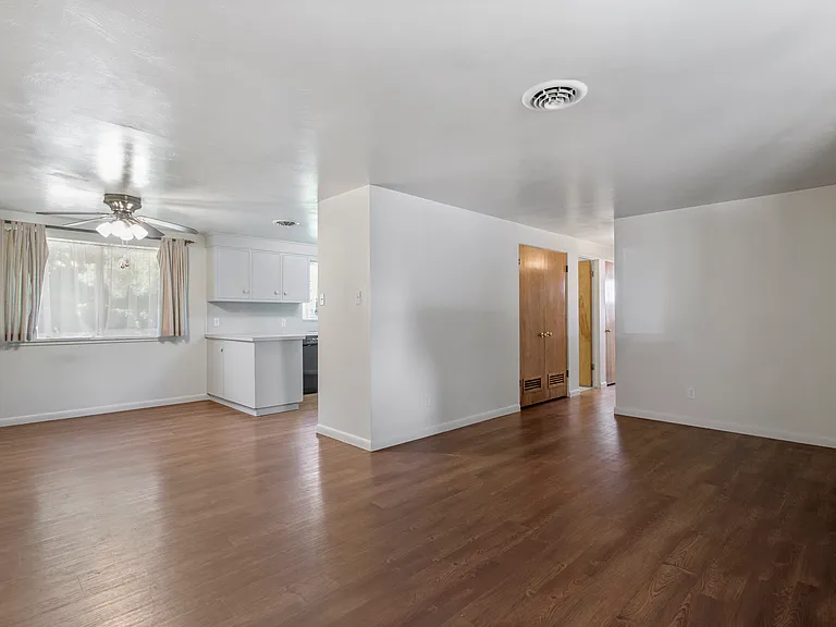 680 Borah Ave — Photo 10
