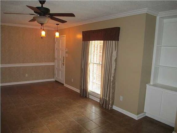 3rd image of 213 Davors Dr