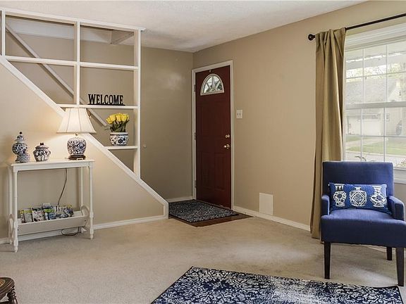 4th image of 2315 Giffels Dr