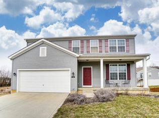 976 Kristen Ct, Pataskala, OH 43062