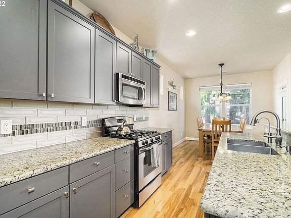 5th image of 14188 SW Alpine Crest Way