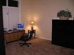 5th image of 40 E Broad Oaks Dr
