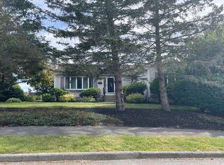 17 Murdock Dr, Peabody, MA 01960