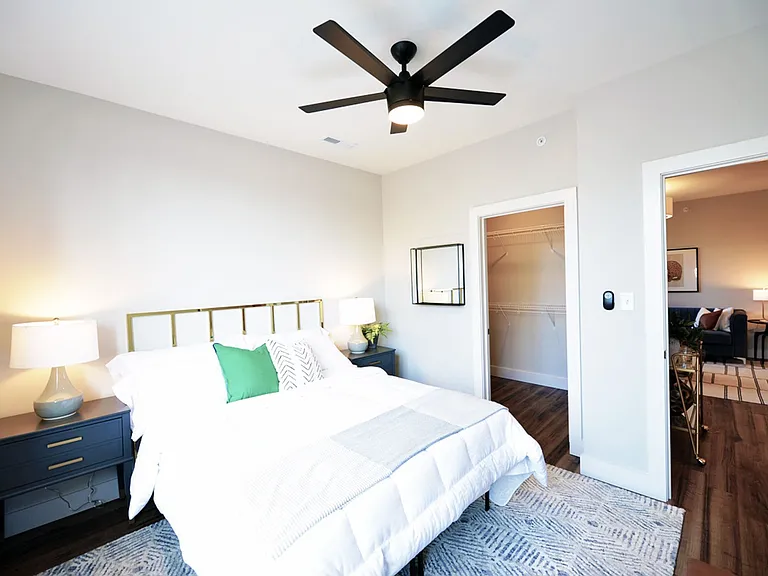 415 Debaliviere Ave — Photo 10