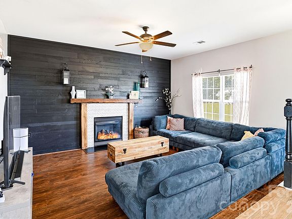 4th image of 186 Scanlon Rd