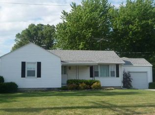 418 W Jones Rd, Fostoria, OH 44830