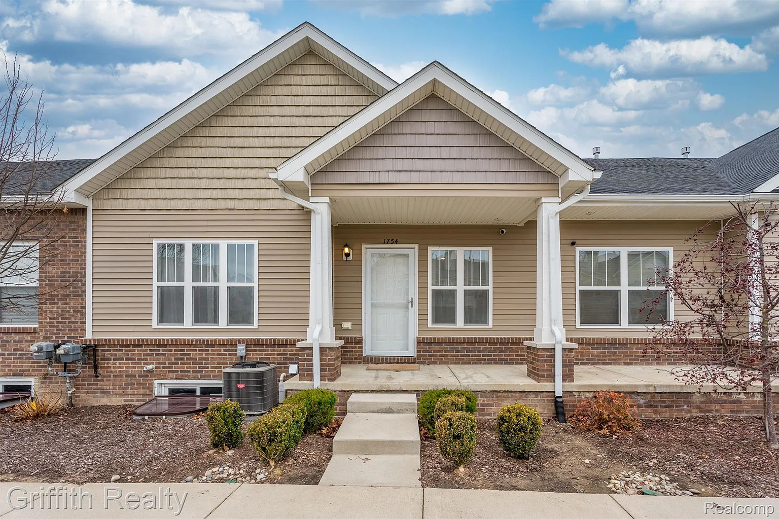 1754 Welland St photo 1