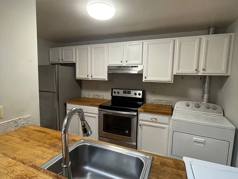361 E Clayton St Residential Complex — Photo 3